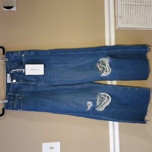 Frame jeans

Measurements 
Waist 14"
Rise 11"
Inseam 25"
Leg Opening 11.5"